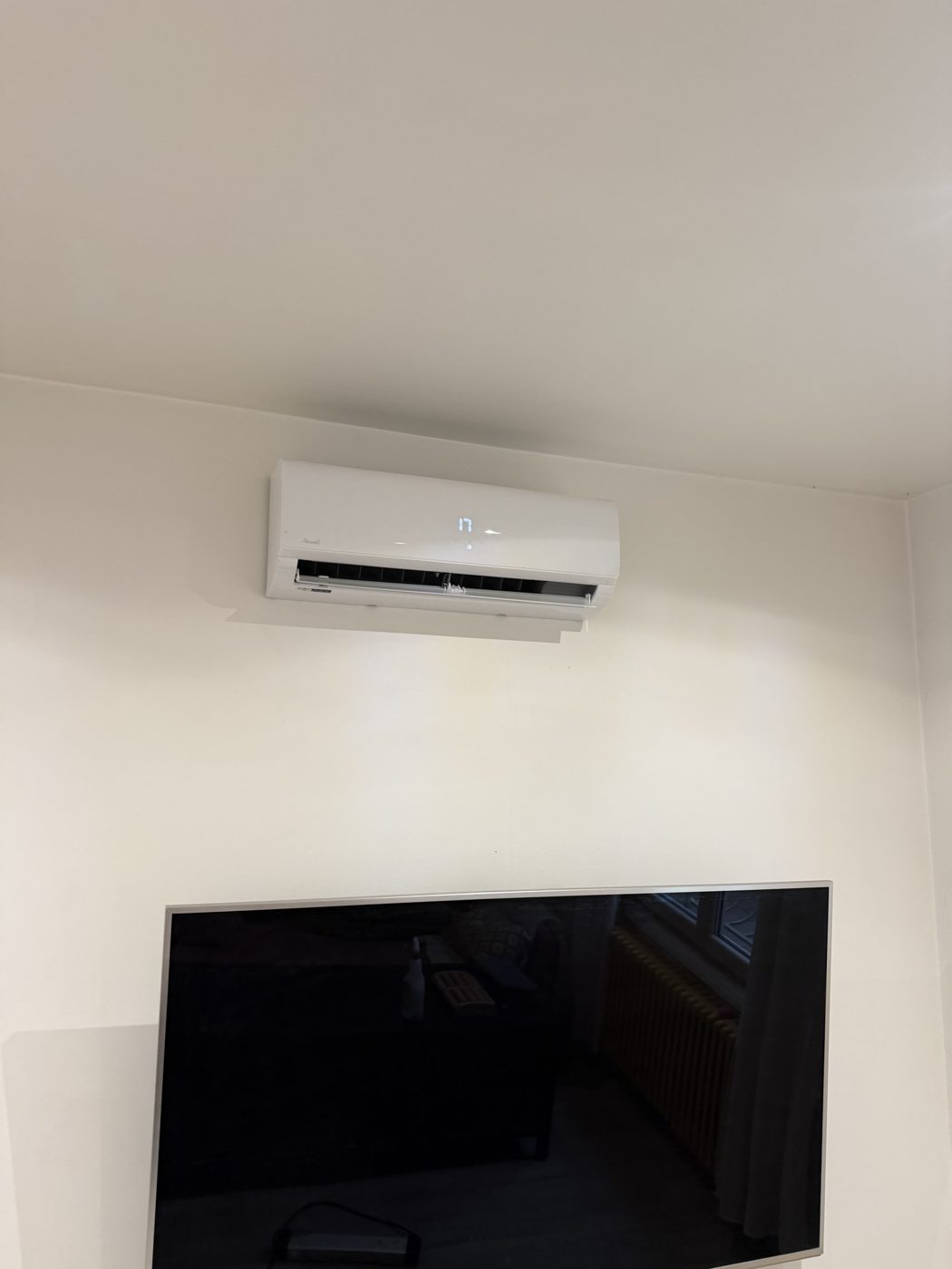Installation climatisation murale en salon